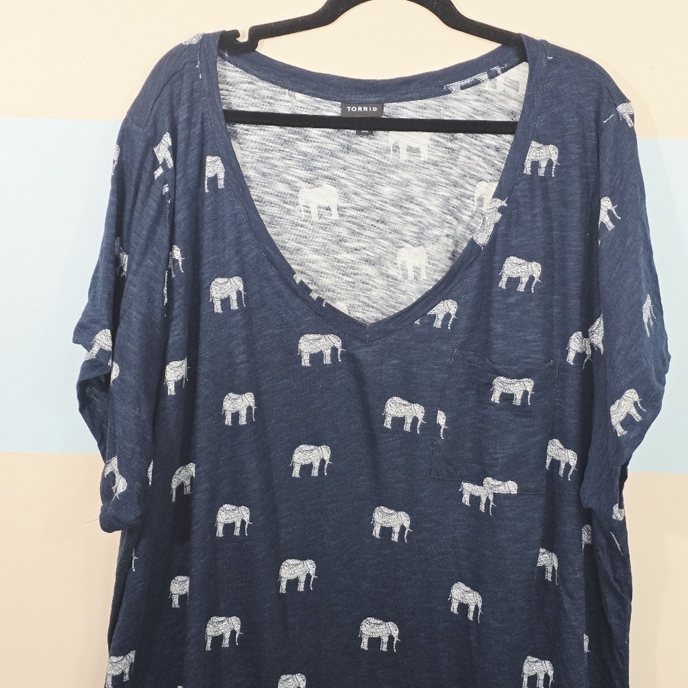 Torrid Plus Size Navy and Light Blue V-Neck Elephant Pattern Top - Size 6X - Picture 4 of 7